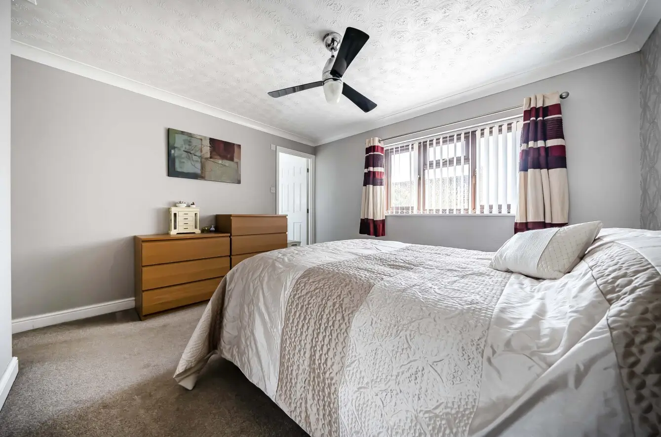 Image of a large bedroom in a property for sale in Barnard Close Eynesbury St Neots